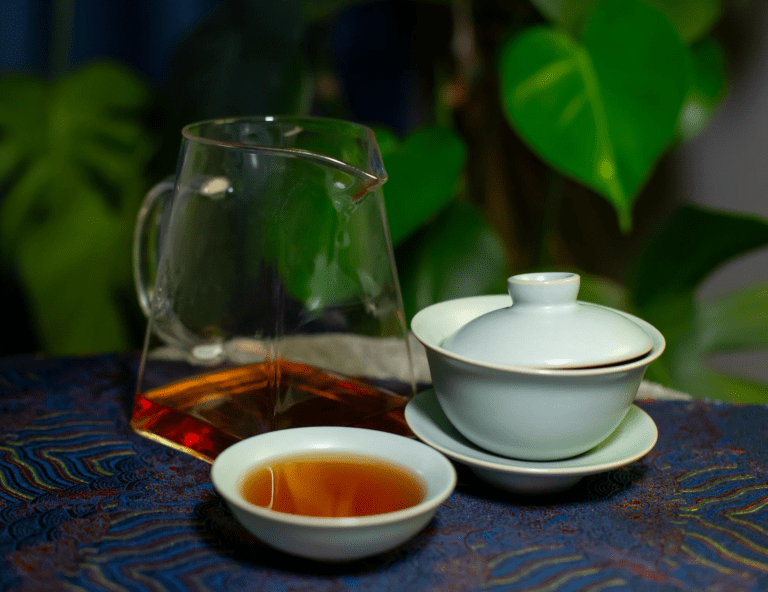 Sheng Pu-erh Tea Guide: Flavor, Aging, and Brewing
